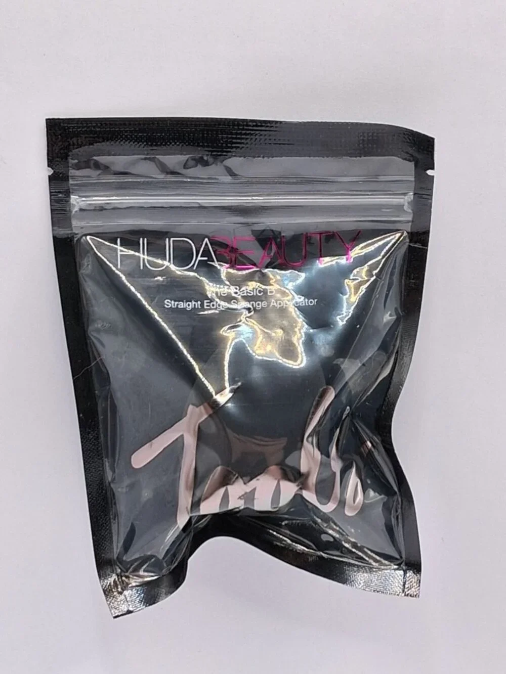Huda Beauty The Basic B Straight Edge Sponge Applicator Black Sealed New